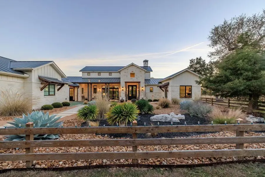176 Inspiration Loop, Fredericksburg, TX 78624 - #2