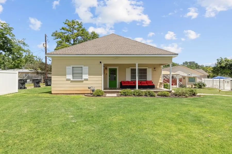 1203 N Milam St, Fredericksburg, TX 78624 - #3