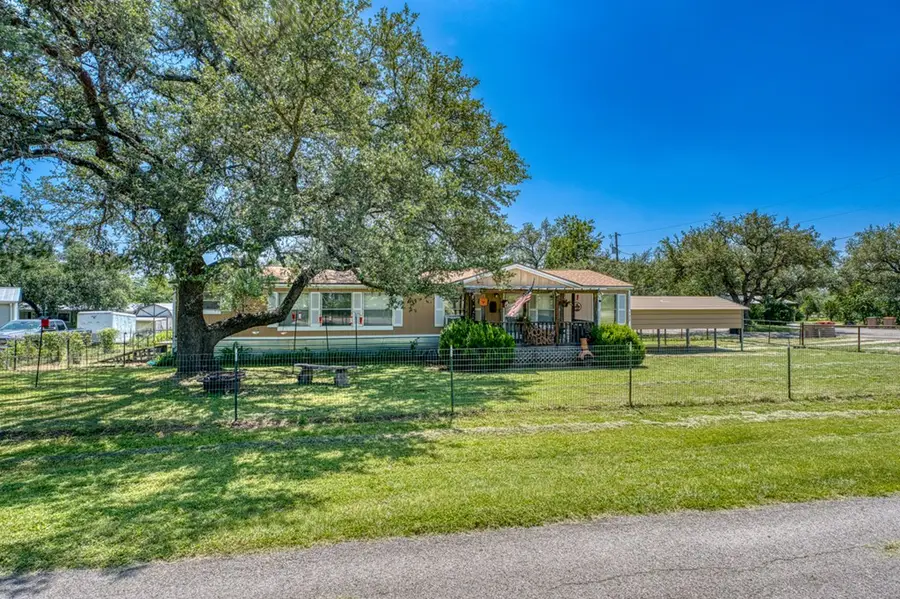 122 Heritage Dr, Johnson City, TX 78636 - #2