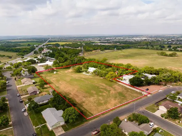 67 Sky Ln., Fredericksburg, TX 78624