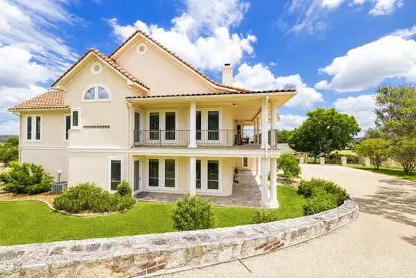 107 Deerwood, Kerrville, TX 78028