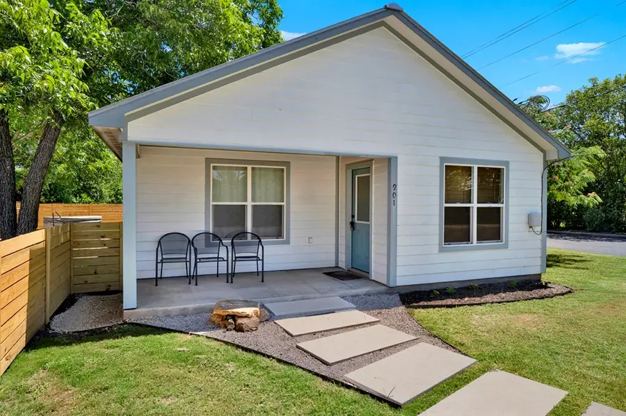 901 Bell St, Fredericksburg, TX 78624 - #2
