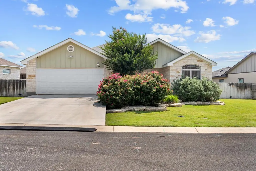 732 Northern Red Oak, Fredericksburg, TX 78624 - #1
