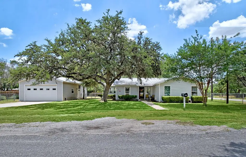 1504 Mesquite St, Blanco, TX 78606 - #1