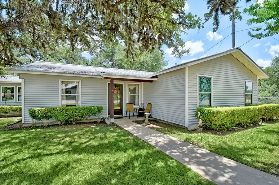 1504 Mesquite St, Blanco, TX 78606 - #3