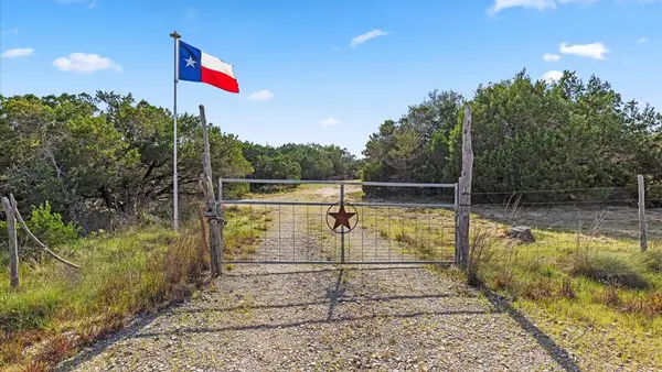 2880 Fm 165, Dripping Springs, TX 78620