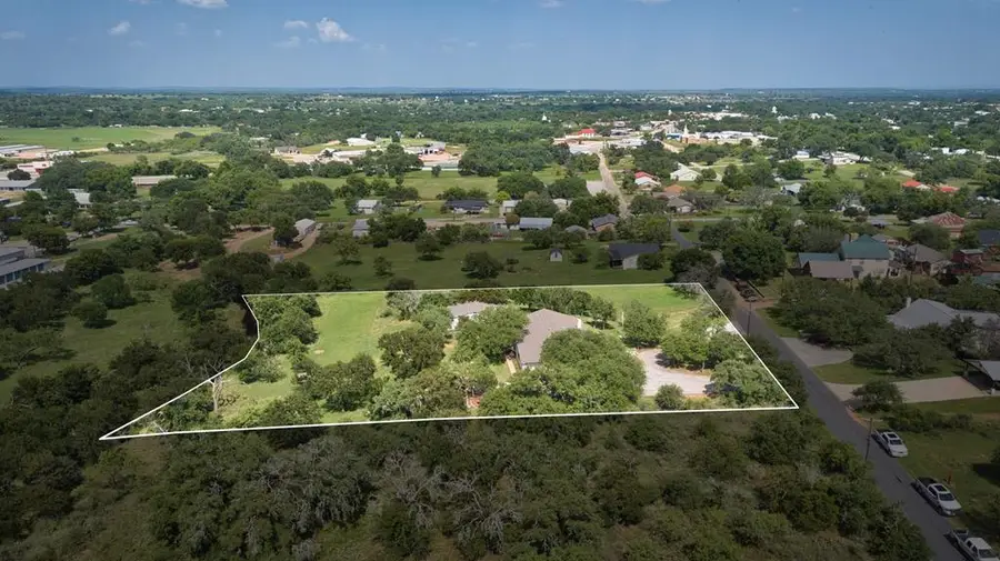 1310 Mckinley Ave, Mason, TX 76856 - #2