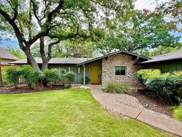 202 Tanglewood Dr, Fredericksburg, TX 78624