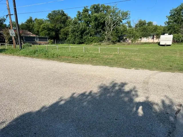 1904 S Cypress St, Brady, TX 76825 - #3
