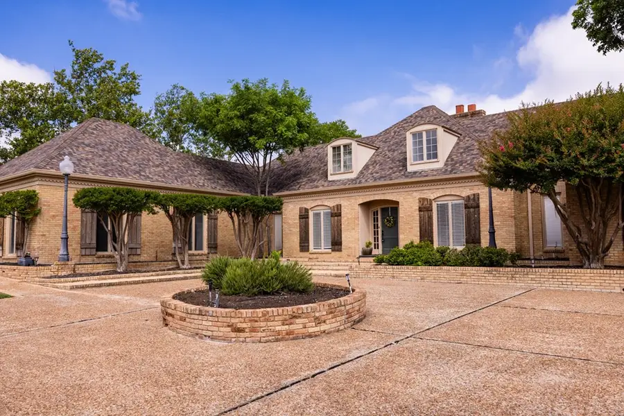 418 N Coronado Dr, Kerrville, TX 78028 - #2