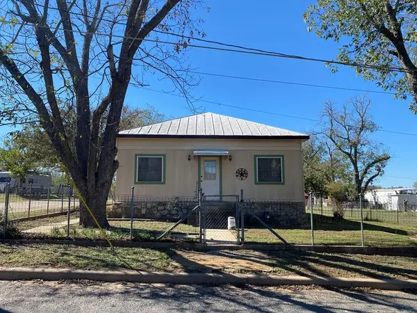 516 Silver Maple, Fredericksburg, TX 78624