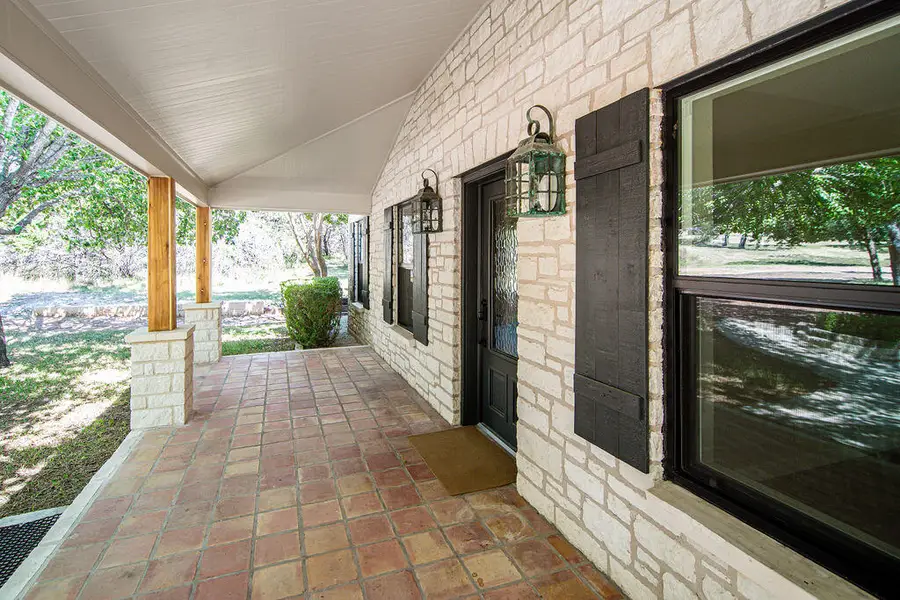 146 Hillside Dr, Fredericksburg, TX 78624 - #3