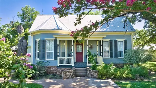 411 San Antonio St, Mason, TX 76856