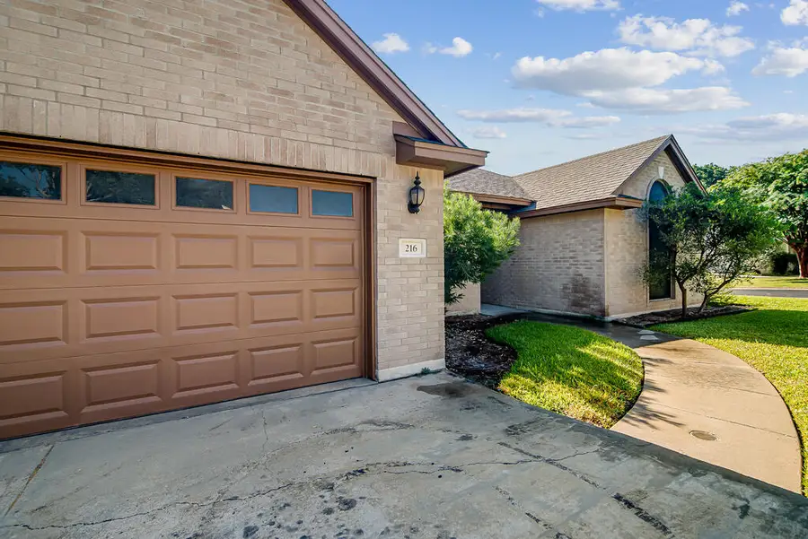 216 Meadow Brook Dr, Fredericksburg, TX 78624 - #3