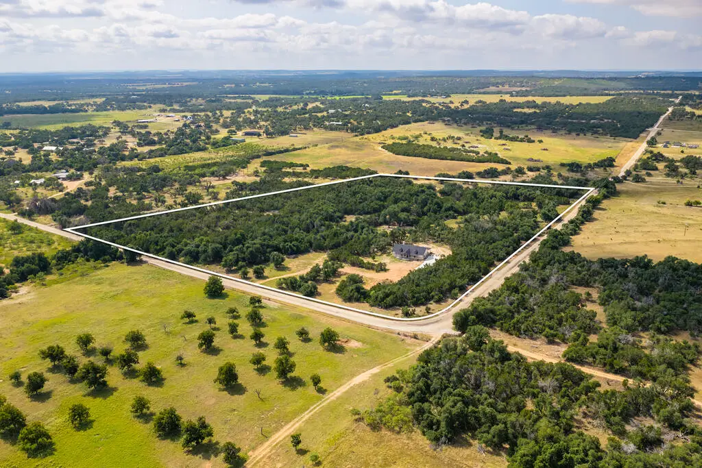 2662 Old Willow Rd, Fredericksburg, TX 78624 - #1