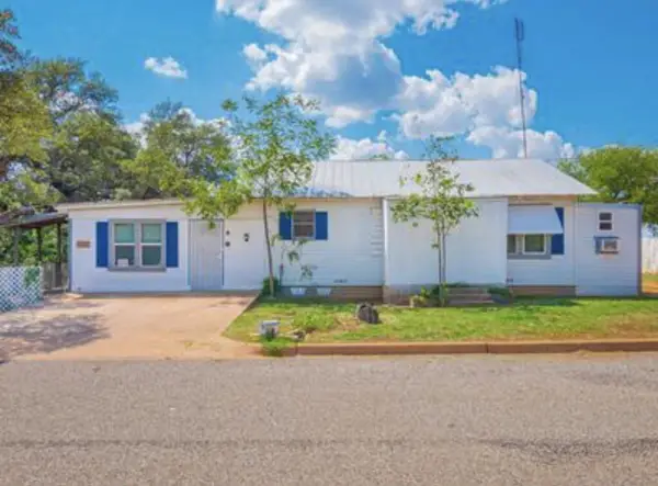 807 E Anniston, Llano, TX 78643