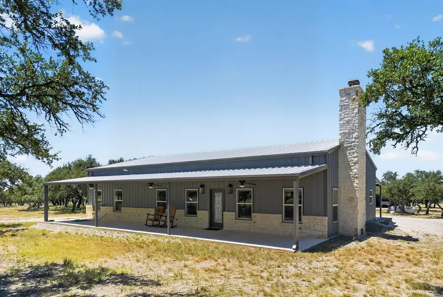 785 Legacy Oaks Dr, Harper, TX 78631 - #2