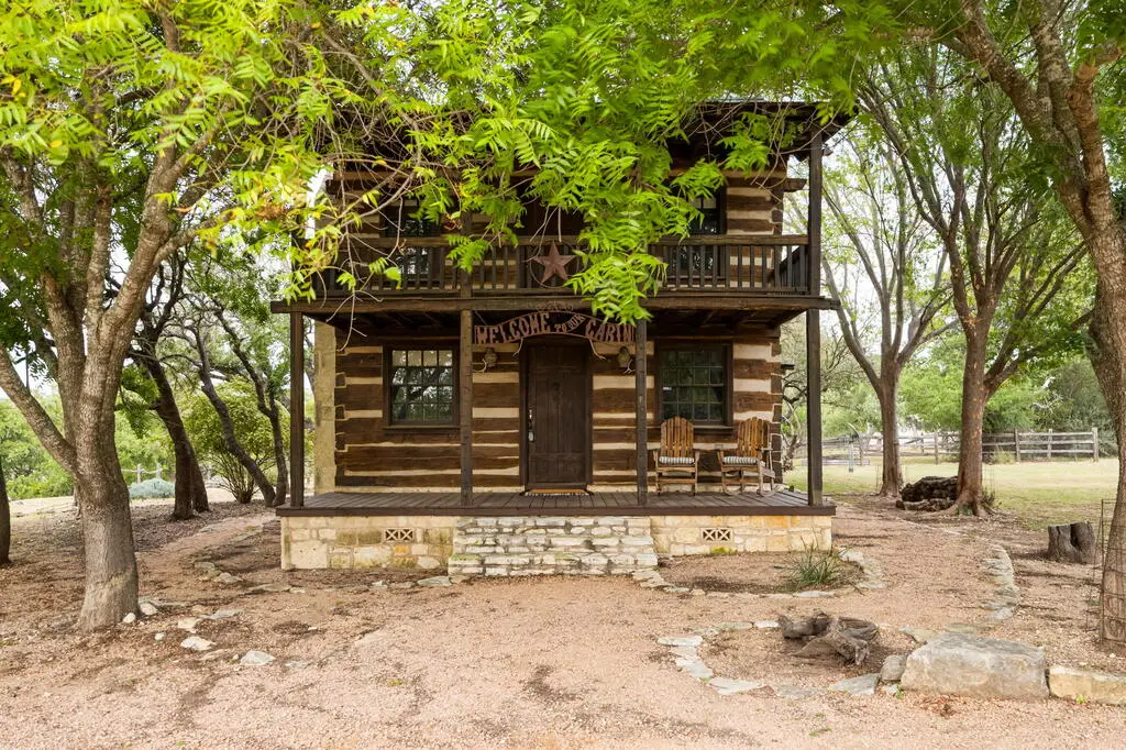 401 S Clear Creek Rd, Fredericksburg, TX 78624 - #1