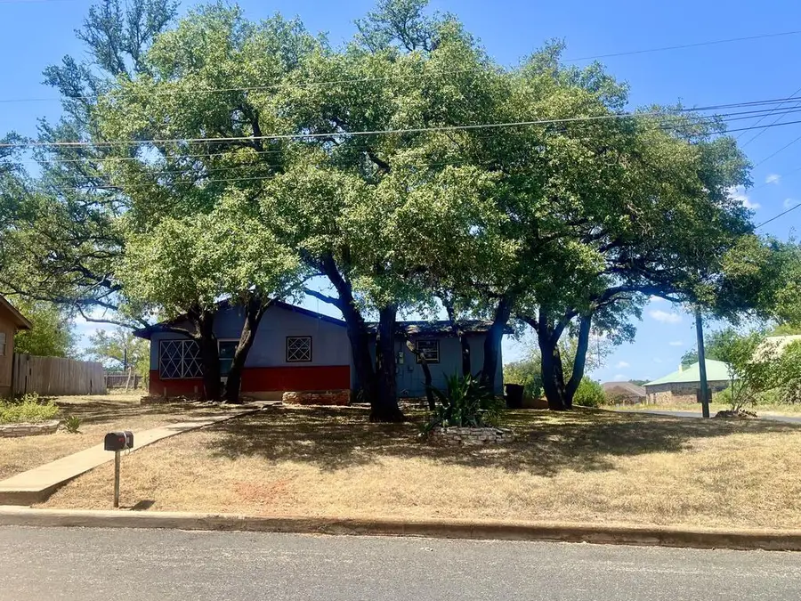 700 Ettie St, Fredericksburg, TX 78624 - #2