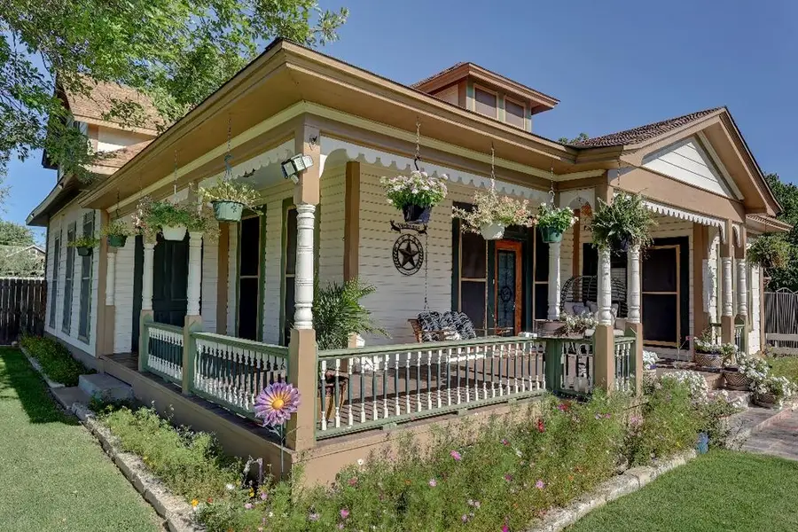 101 N 11th Street, Junction, TX 76849 - #2