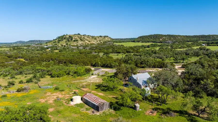 3610 Welgehausen Rd, Fredericksburg, TX 78624 - #2