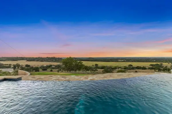3212 Pfiester Rd, Fredericksburg, TX 78624
