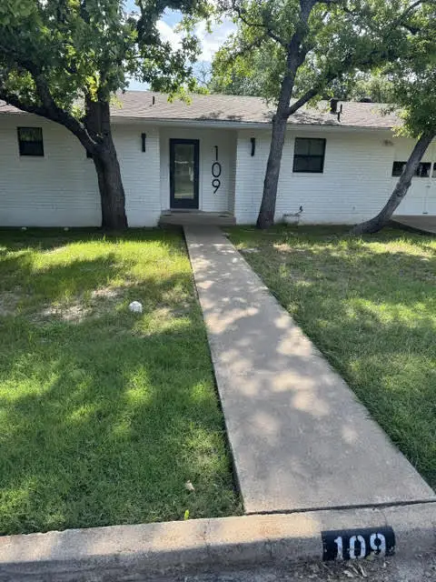 109 Glenwood Dr, Fredericksburg, TX 78624