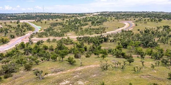 808 Hagee Drive, Fredericksburg, TX 78624