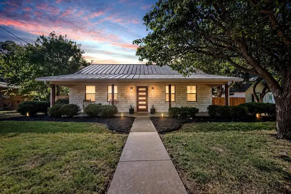 405 Sunset St, Fredericksburg, TX 78624