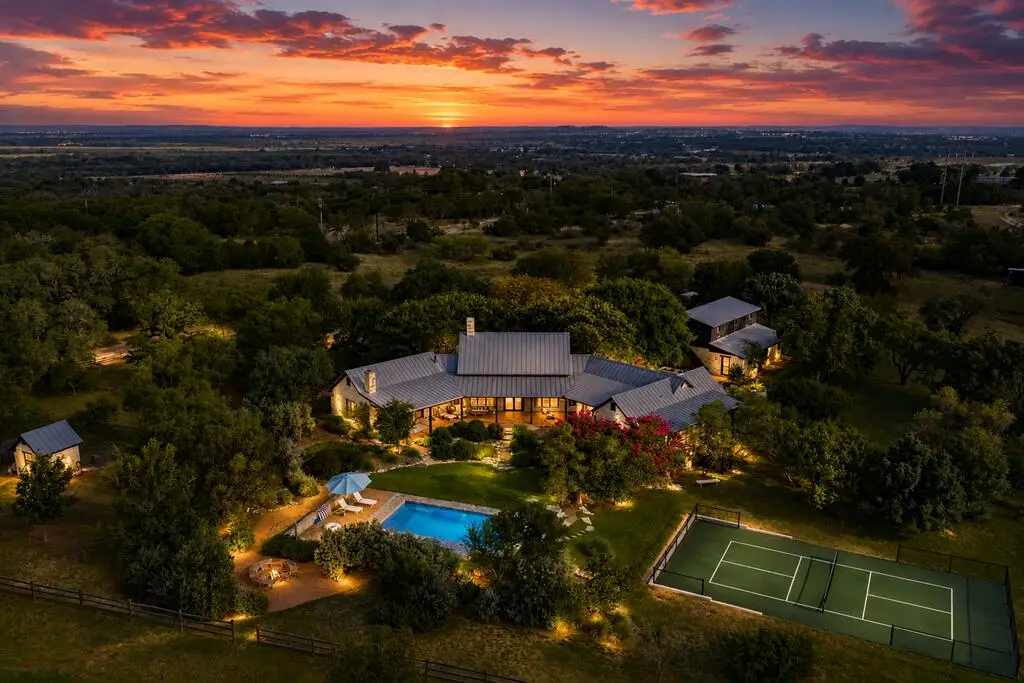 423 Meusebach Creek Rd, Fredericksburg, TX 78624 - #1