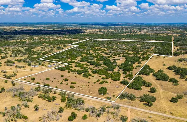 3395 Friedrich Rd, Fredericksburg, TX 78624