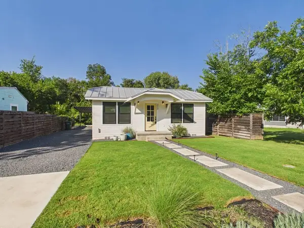 313 Fulton St, Fredericksburg, TX 78624