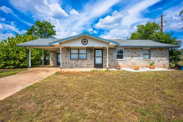 614 Goehmann Lane, Fredericksburg, TX 78624