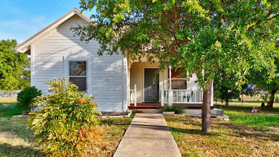 305 Tarrant, Llano, TX 78643 - #2