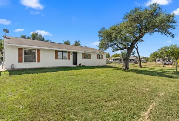 163 Quail Run, Harper, TX 78631