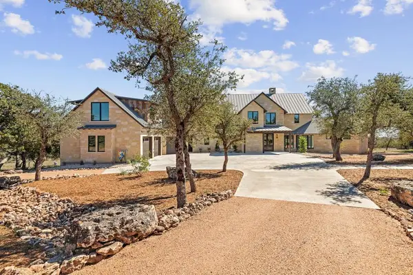 3570 Old Mason Rd, Fredericksburg, TX 78624