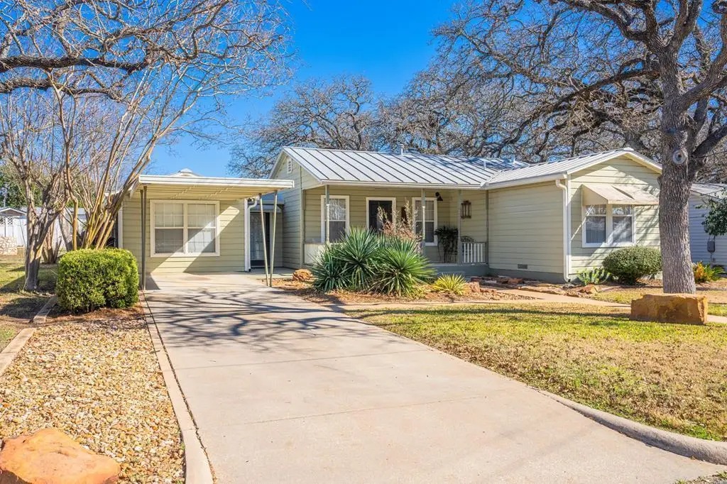 110 Beverly Dr, Fredericksburg, TX 78624 - #1