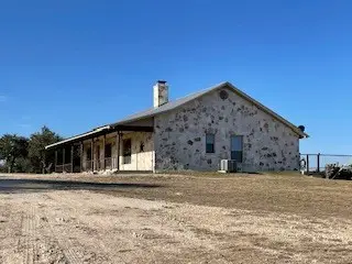 544 E Cinco Springs Rd, Junction, TX 76849 - Image #3