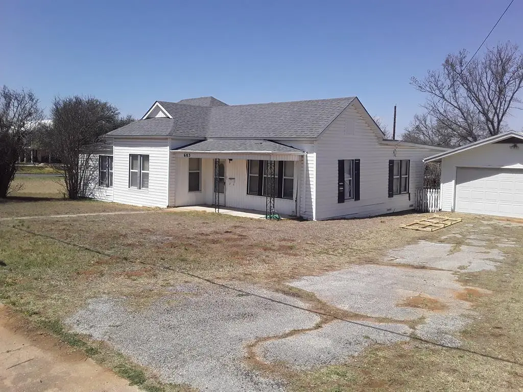 603 SE Ellis St, Llano, TX 78643 - Image #1