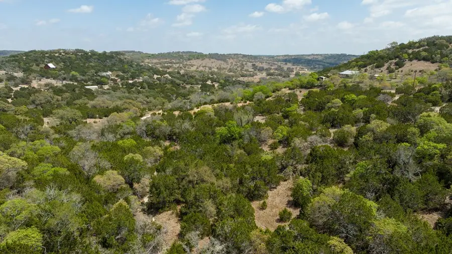 230 E Valley Rd, Fredericksburg, TX 78624 - #2