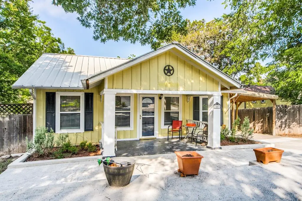 1403 Cedar Dr, Kerrville, TX 78028 - Image #1