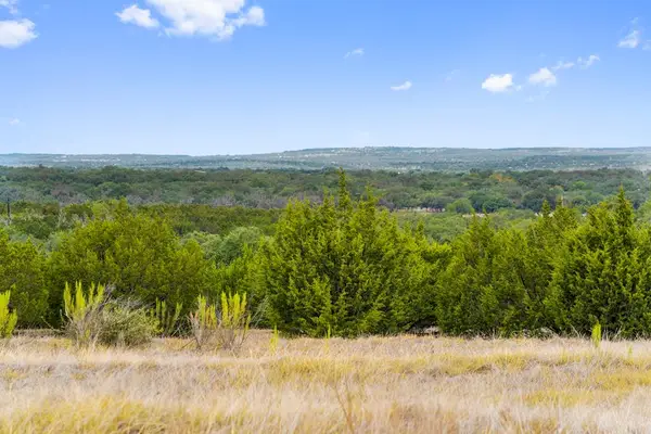 1746 Flat Creek Rd, Johnson City, TX 78636