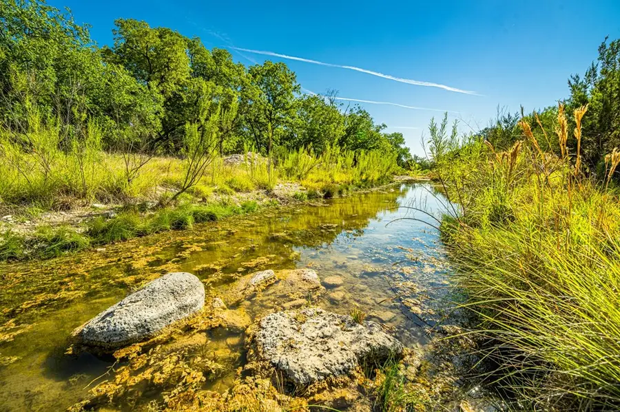 7451 County Rd 370, London, TX 76854 - Image #2