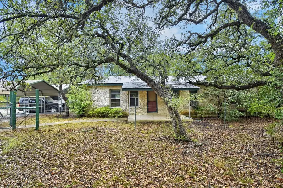 1194 Glen Crest Dr, Blanco, TX 78606 - #2