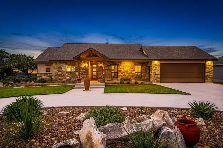 124 Yorktown Blvd., Kerrville, TX 78028 - Image #2