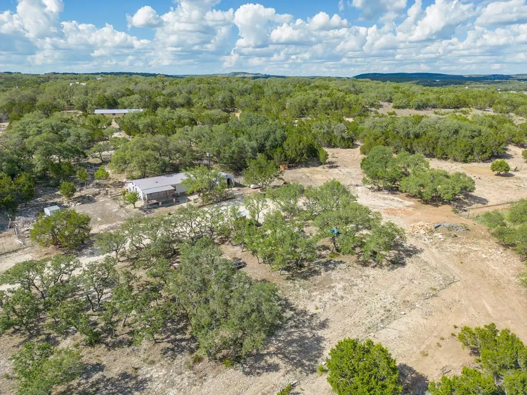 551 Cambridge Rd, Wimberley, TX 78676 - #1