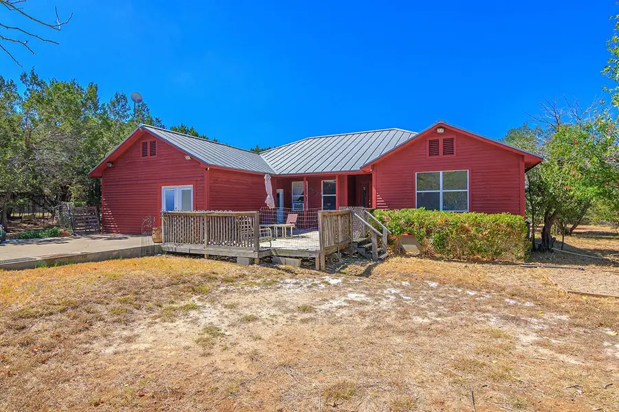 315 Ludlow Ln., Blanco, TX 78606 - #2