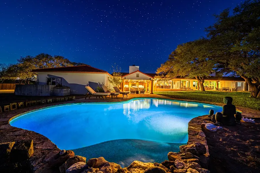 1217 Virginia Dr, Kerrville, TX 78028 - Image #3