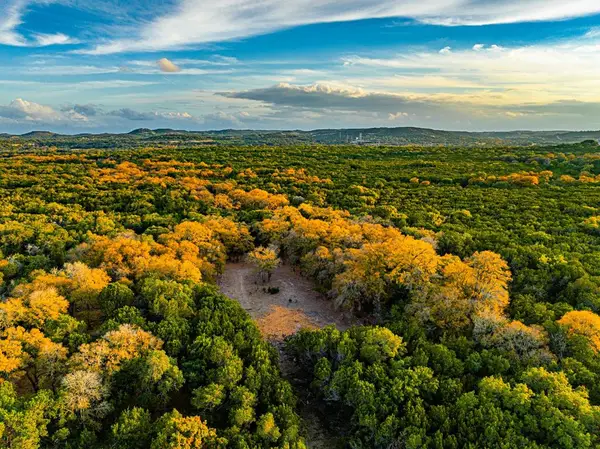 10139 W Johns Rd, Boerne, TX 78006