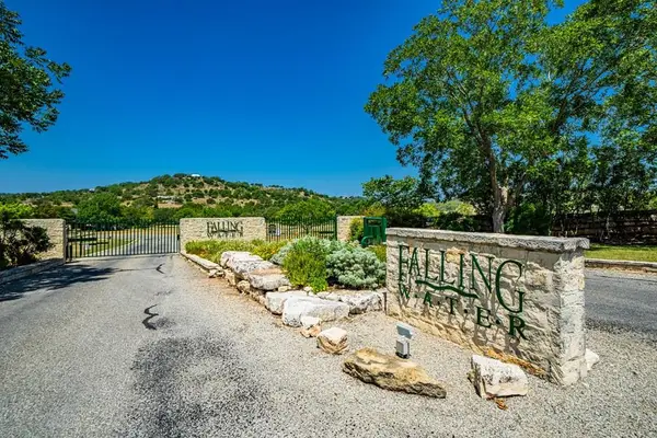 545 N Settlers Way, Comfort, TX 78013